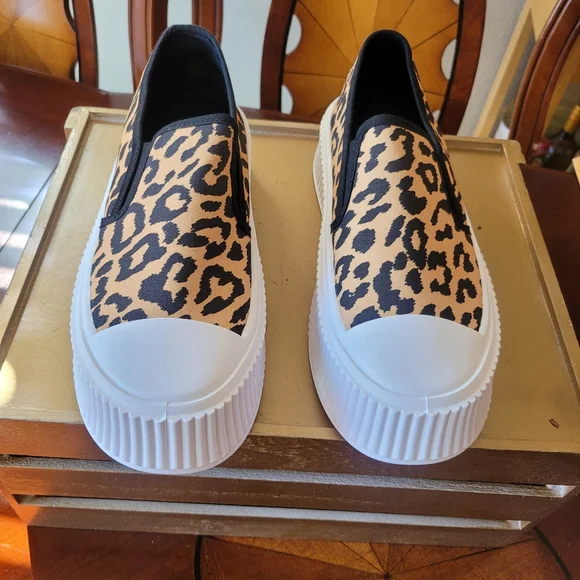 Qupid Slip On Platform Sneakers - Picture 1 of 5
